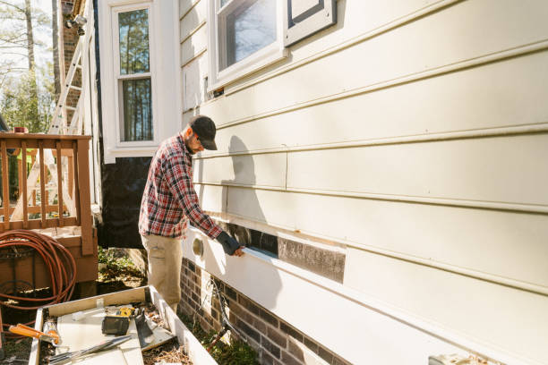 Trusted Emergency Siding Repair service in Danbury, TX - Creative Siding